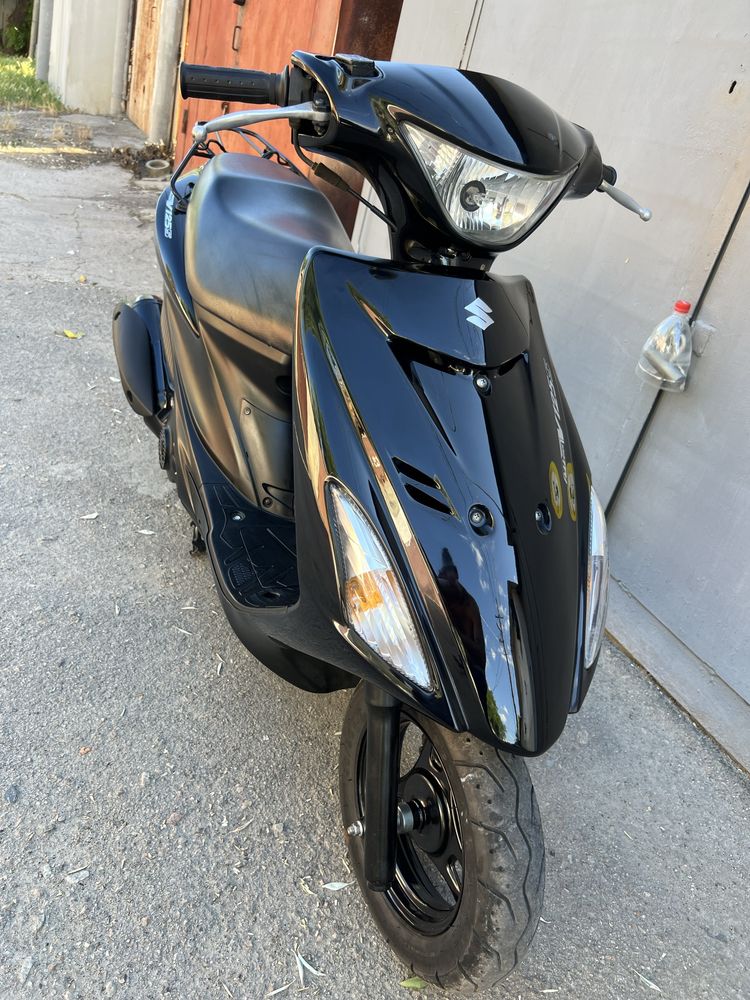Suzuki Address V 125 S з Японії