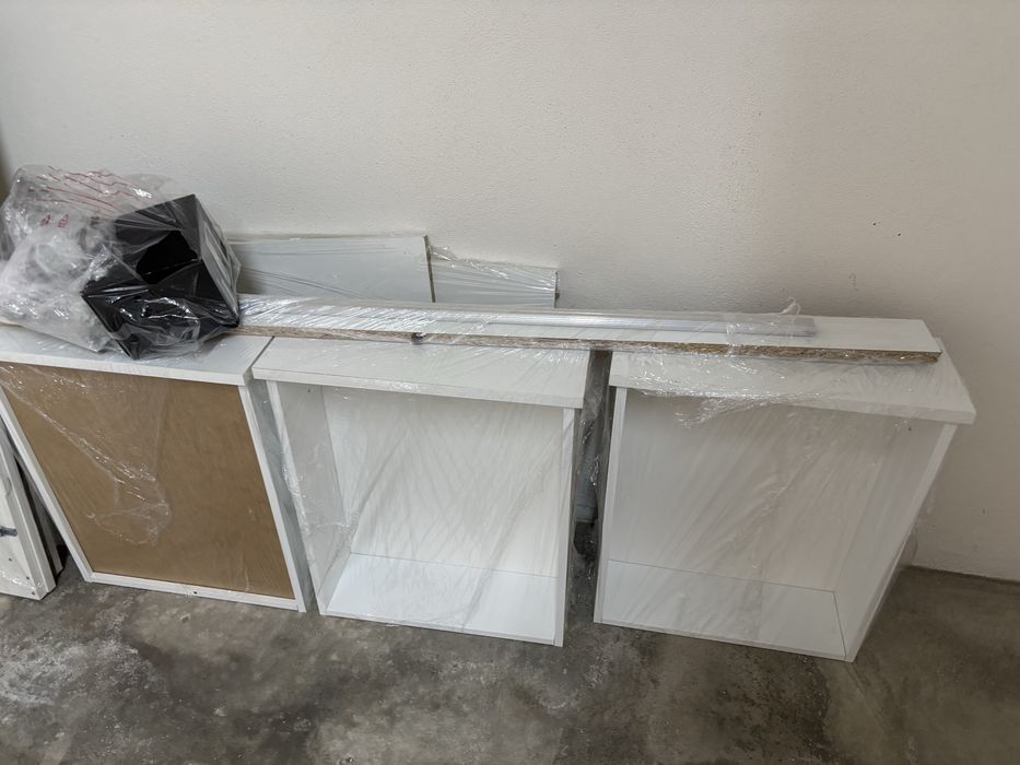 Roupeiro branco em excelente estado