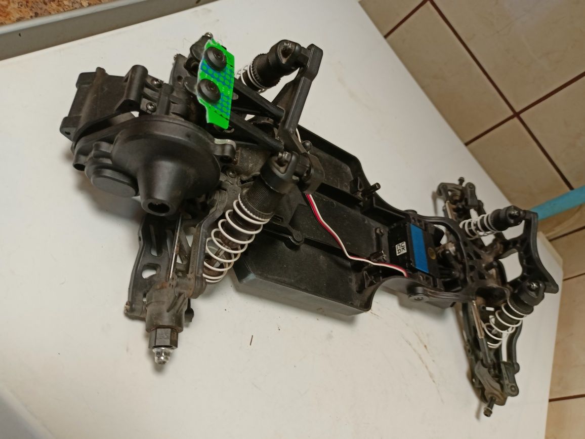 Podwozie RC Carson 1:10 race rebel