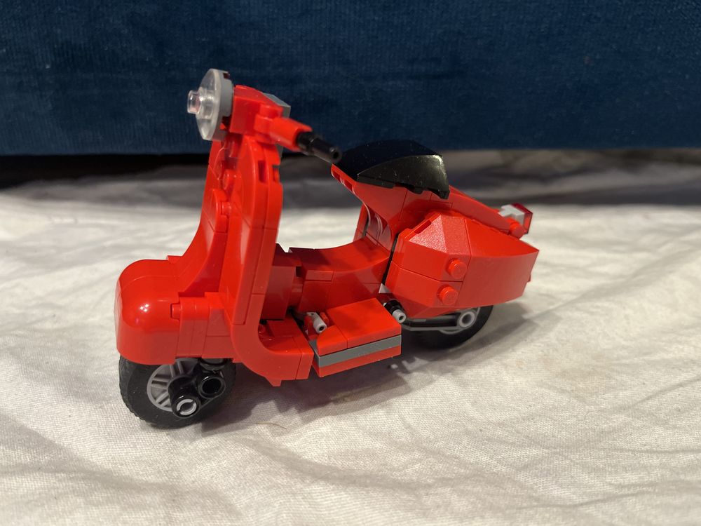 Lego vespa creator 40517