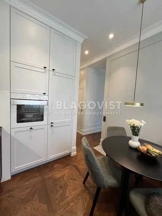 Продаж 2к квартири Печерск, ст.м. Звіринецька