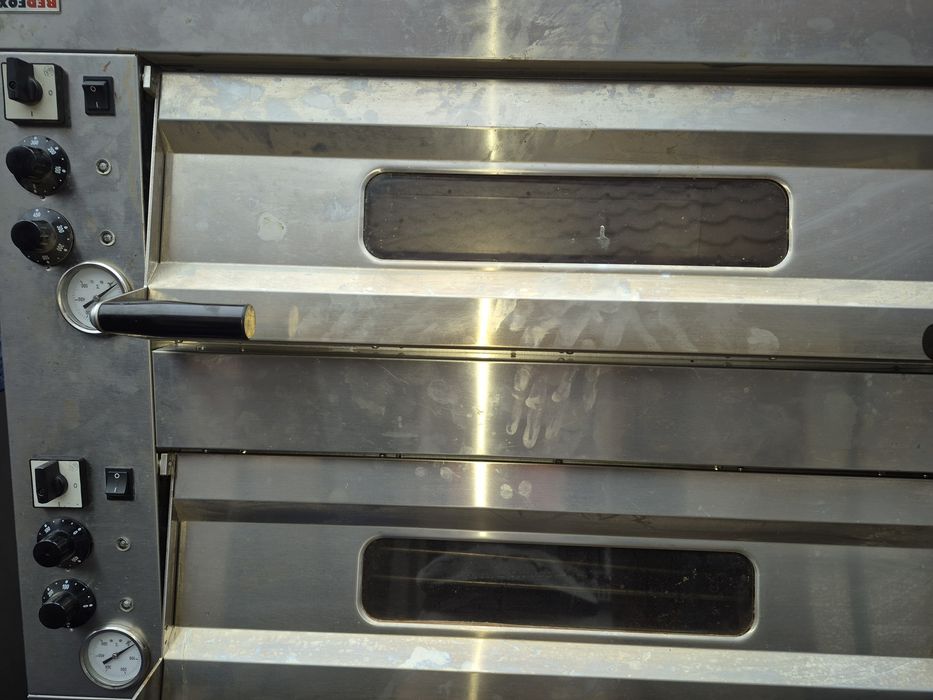 Piec do pizzy Redfox