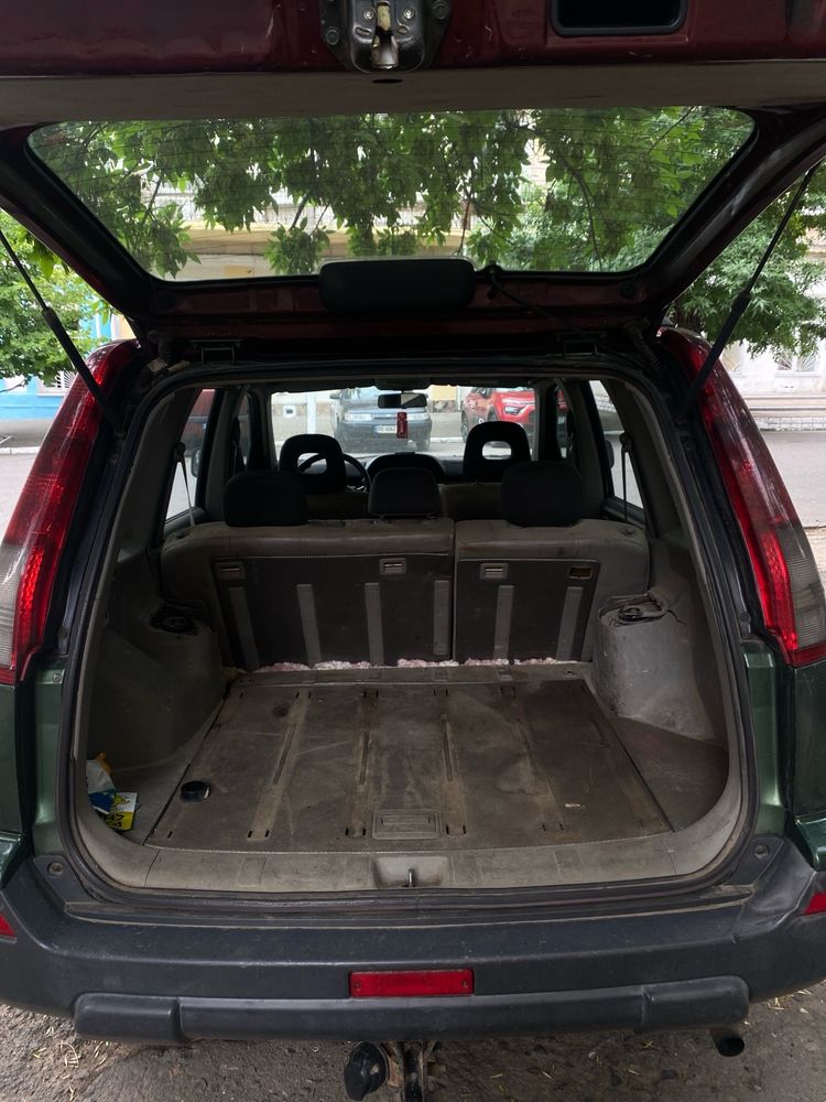 Nissan x-trail 2.2D повний привід