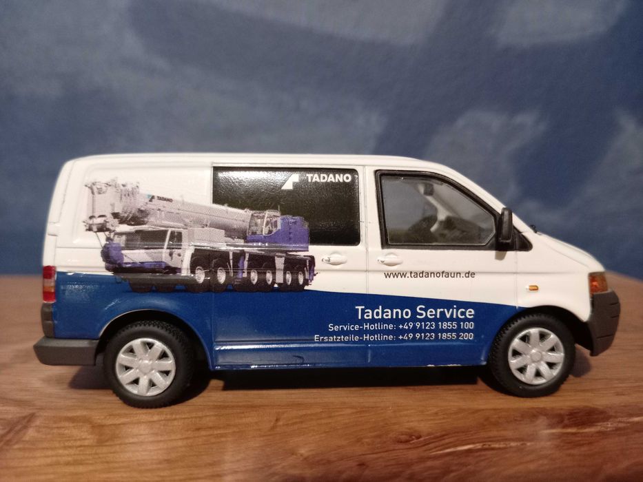 Model WSI 1:50 - PILOT - Tadano VW Transporter Serwis Żurawi