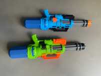 2x pistolas de água