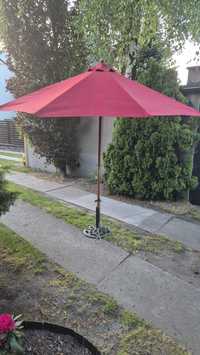 Bordowy parasol ogrodowy - średnica 2,5 m ze stojakiem