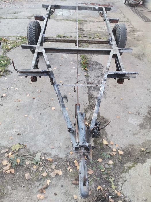 Orginalne podwozie przyczepki niewiadow z hamulcem najazdowym, 1500