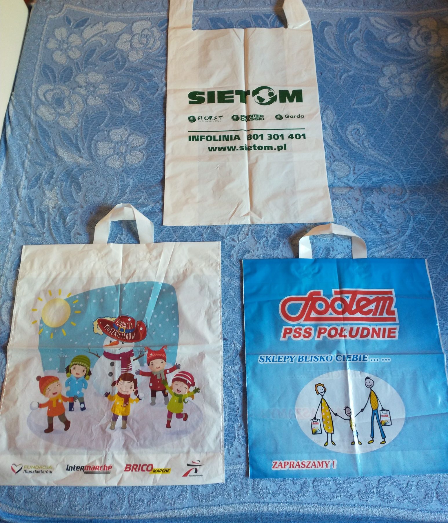 Super zestaw 8 dużych retro reklamówek sklepowych - warto zajrzeć!