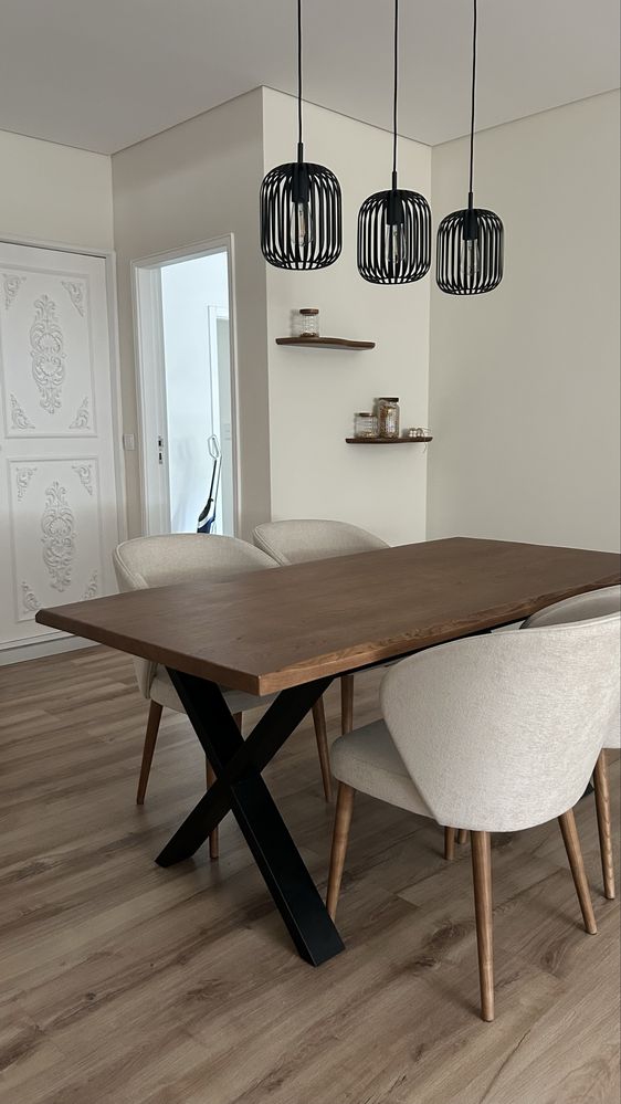Mesa de jantar madeira
