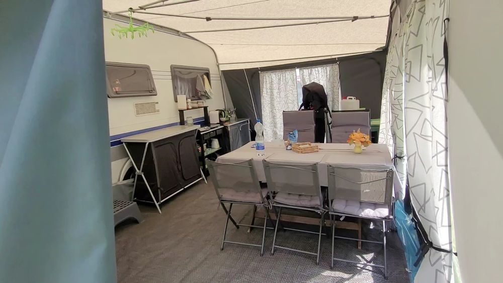 Przedsionek do przyczepy kempingowej