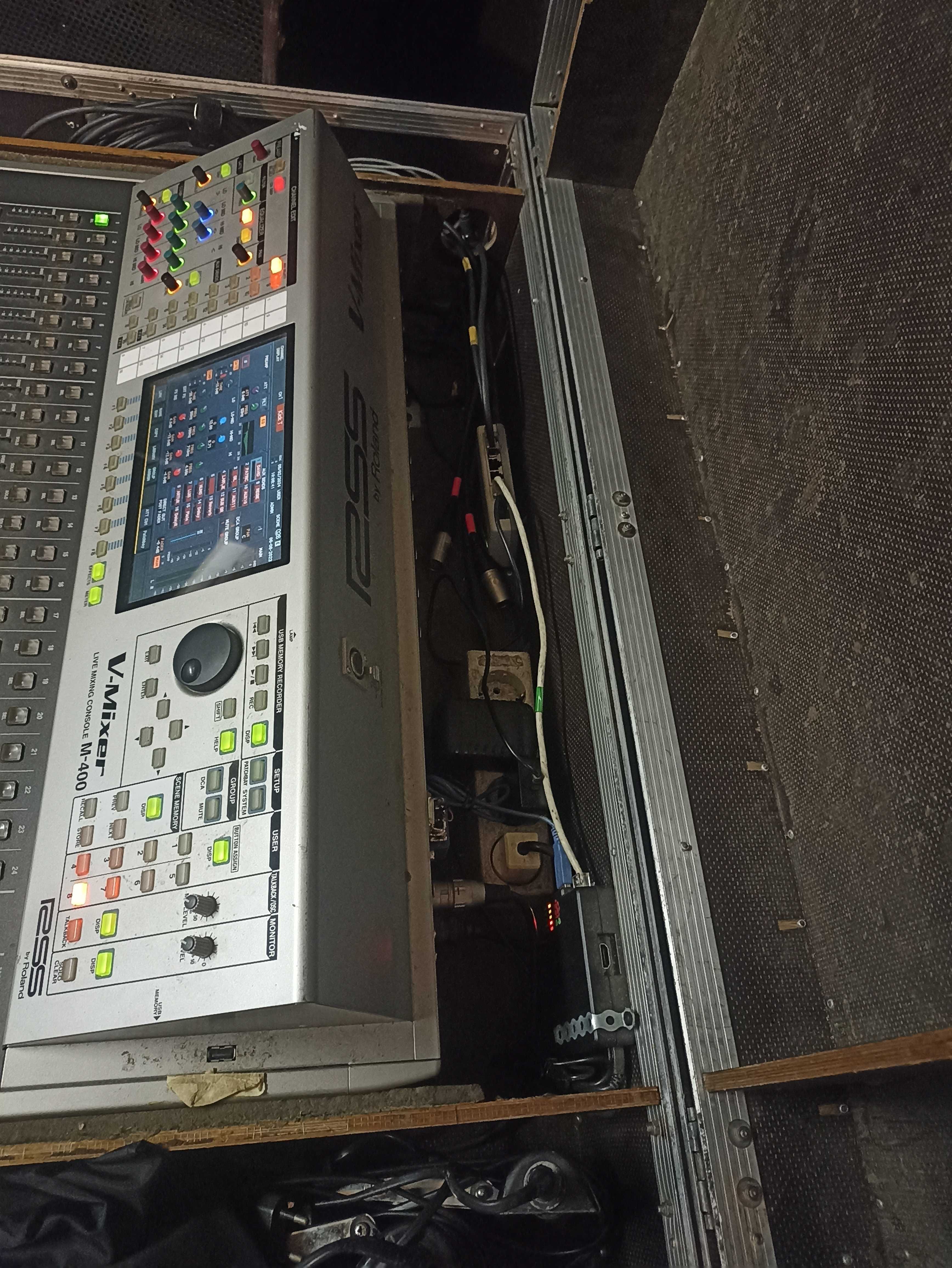 MESA MISTURA ROLAND M400 + Cabo Multicore 50m