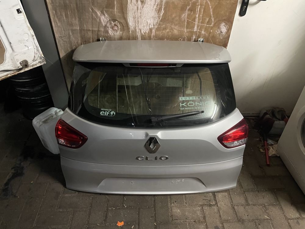 Кришка багажника / Ляда Renault Clio IV Універсал 2012-2016