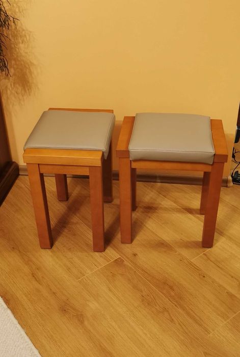 Stołek kuchenny ze skóry drewno Taboret Drewniany Stan idealny