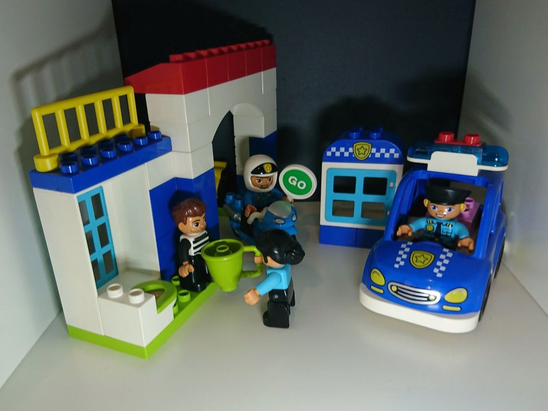 Świato dźwiek 2w1 Lego Duplo Posterunek policji + motocykl policyjny.