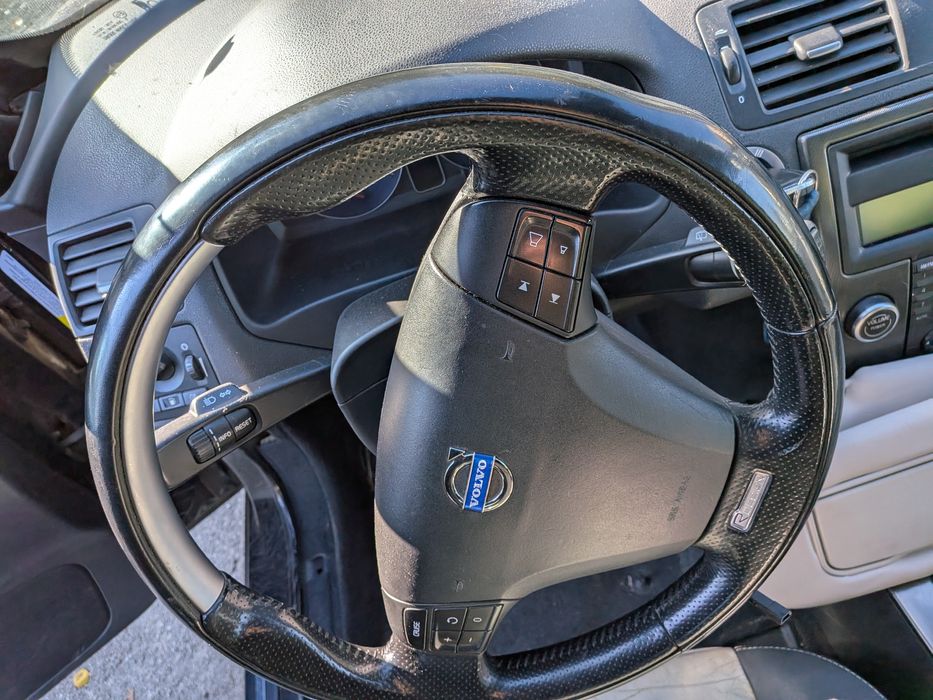 Руль r-design Volvo v50 кермо