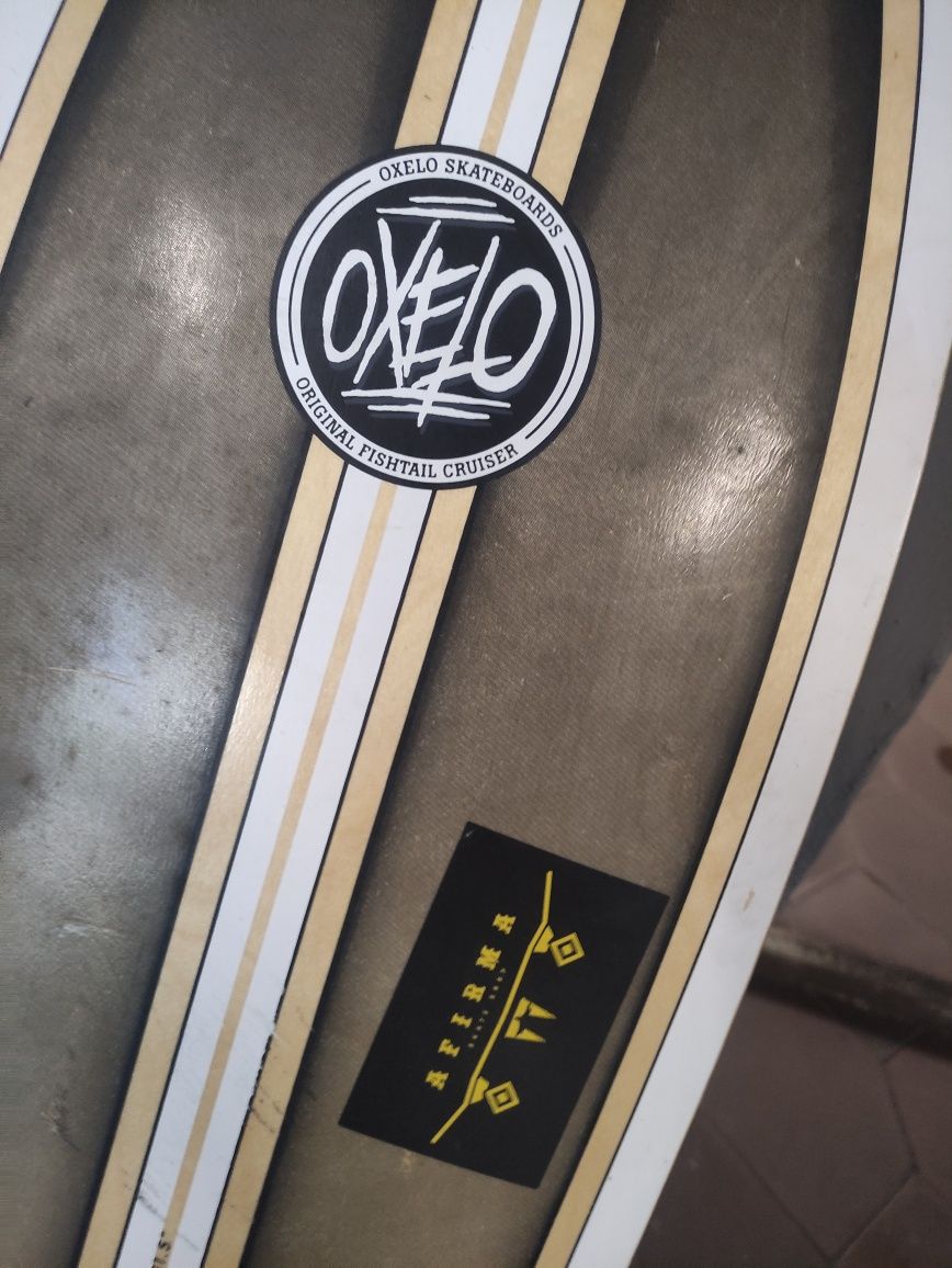 Skate Oxelo Skateboard Fishtail Cruiser - como novo