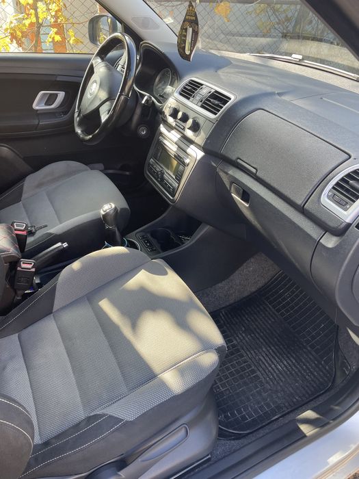 Skoda Fabia 2008 г 1.4 бензин