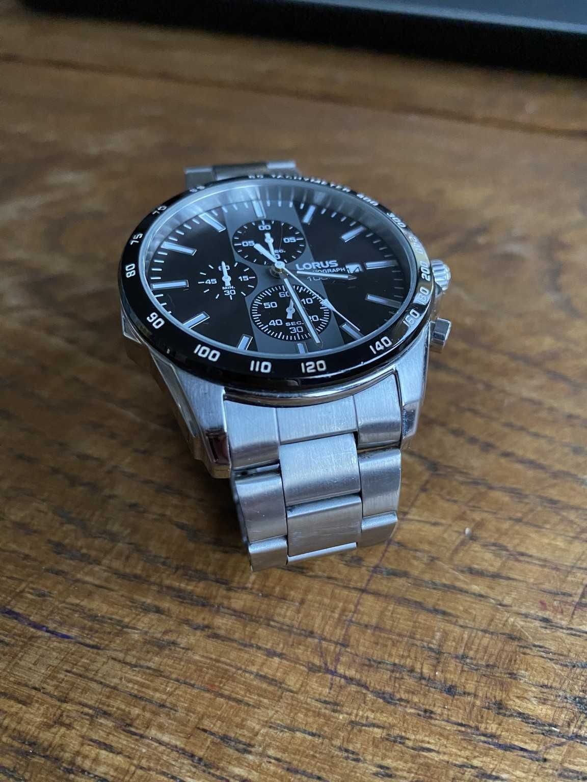 Zegarek męski Lorus Chronograph Rm381Ex9 analogowy na bransoletce