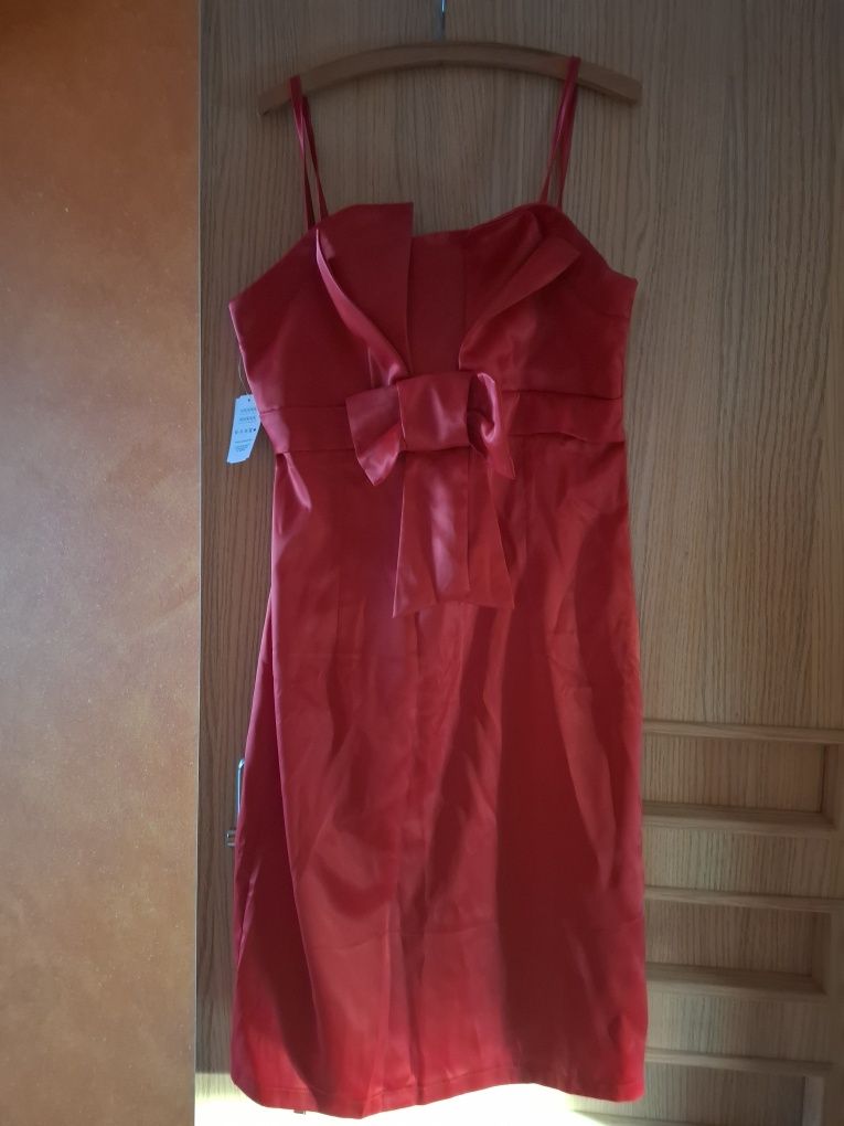 Sukienka czerwona 44