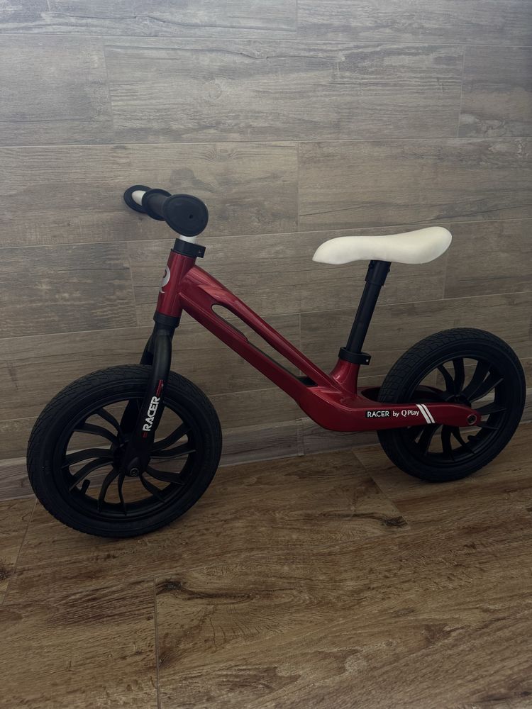 Беговел Racer by Qplay