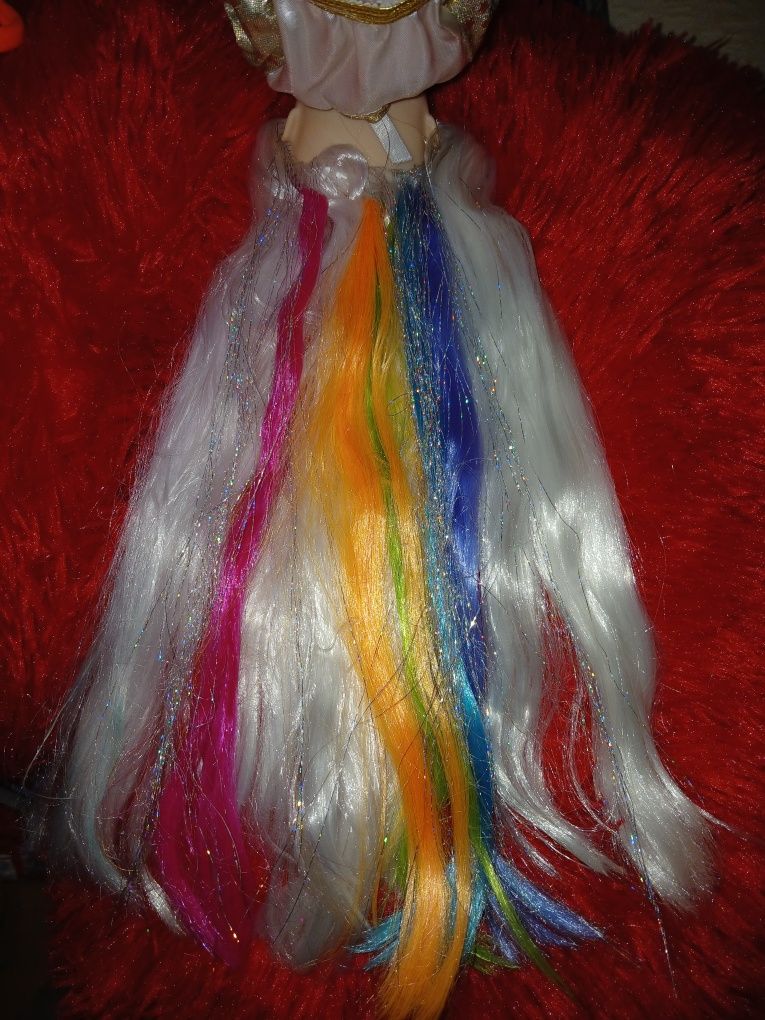 Фірмова лялька Reinbow High
