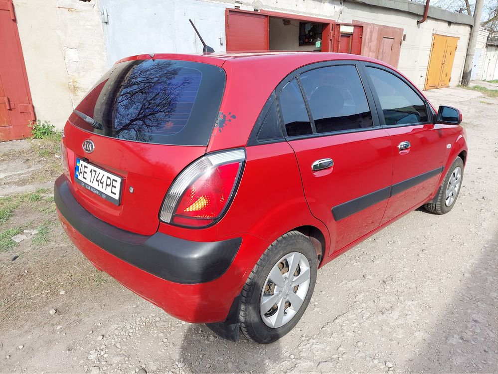 Продам Kia Rio 1,4АТ