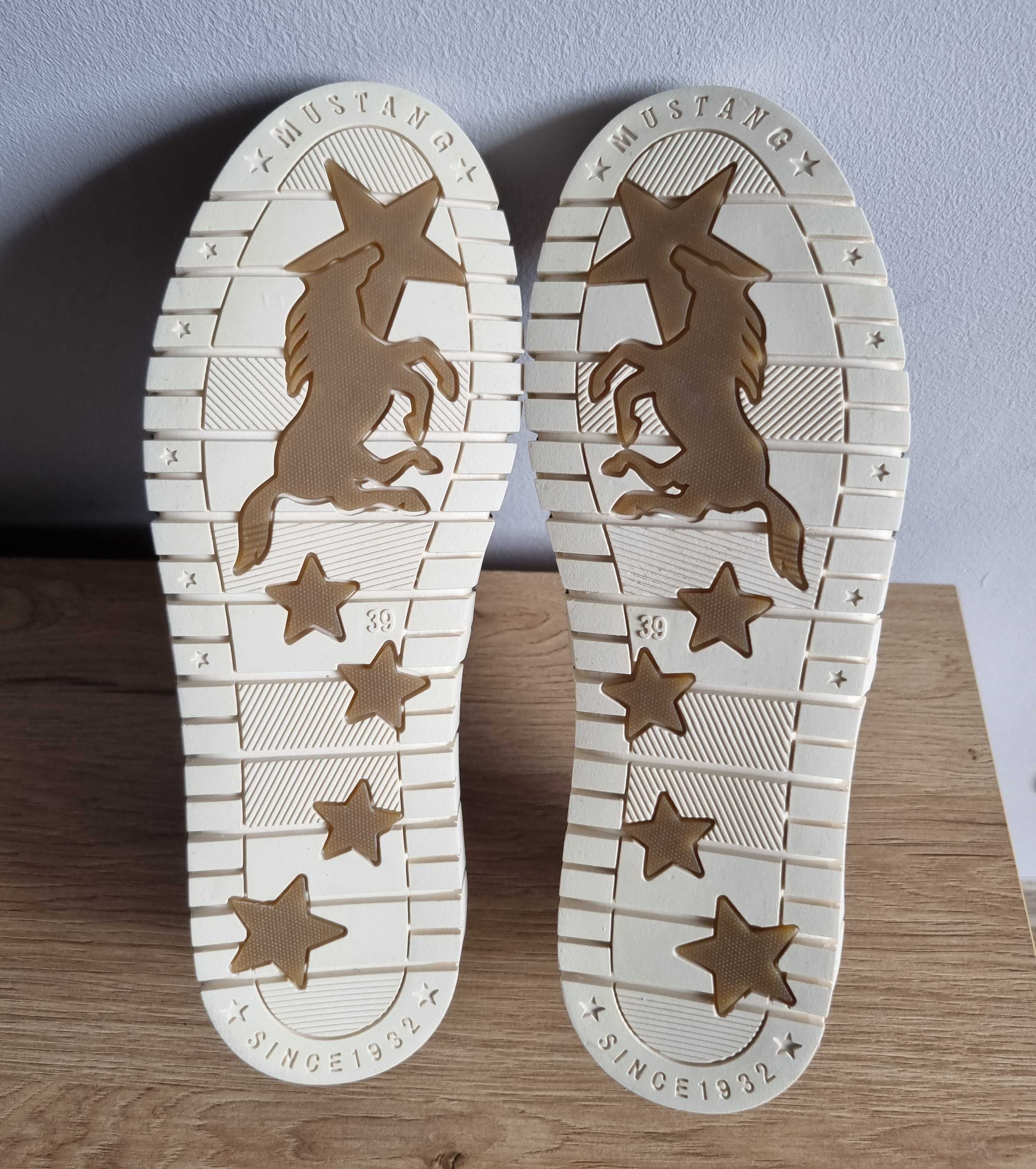 Damskie buty MUSTANG 1379.401 Loafersy Sneakersy slip-on wsuwane 39