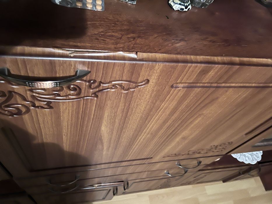 Стінка в гостьову кімнату