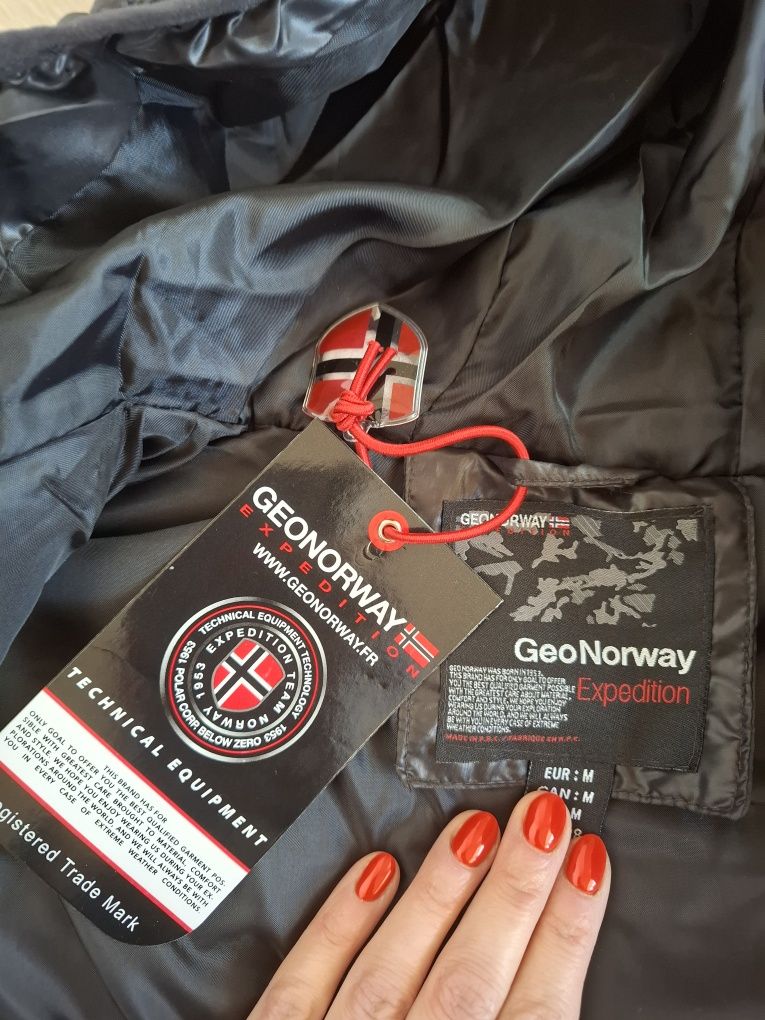 Kamizelka GeoNorway M pikowana z kapturem bezrękawnik czarny dłuższa