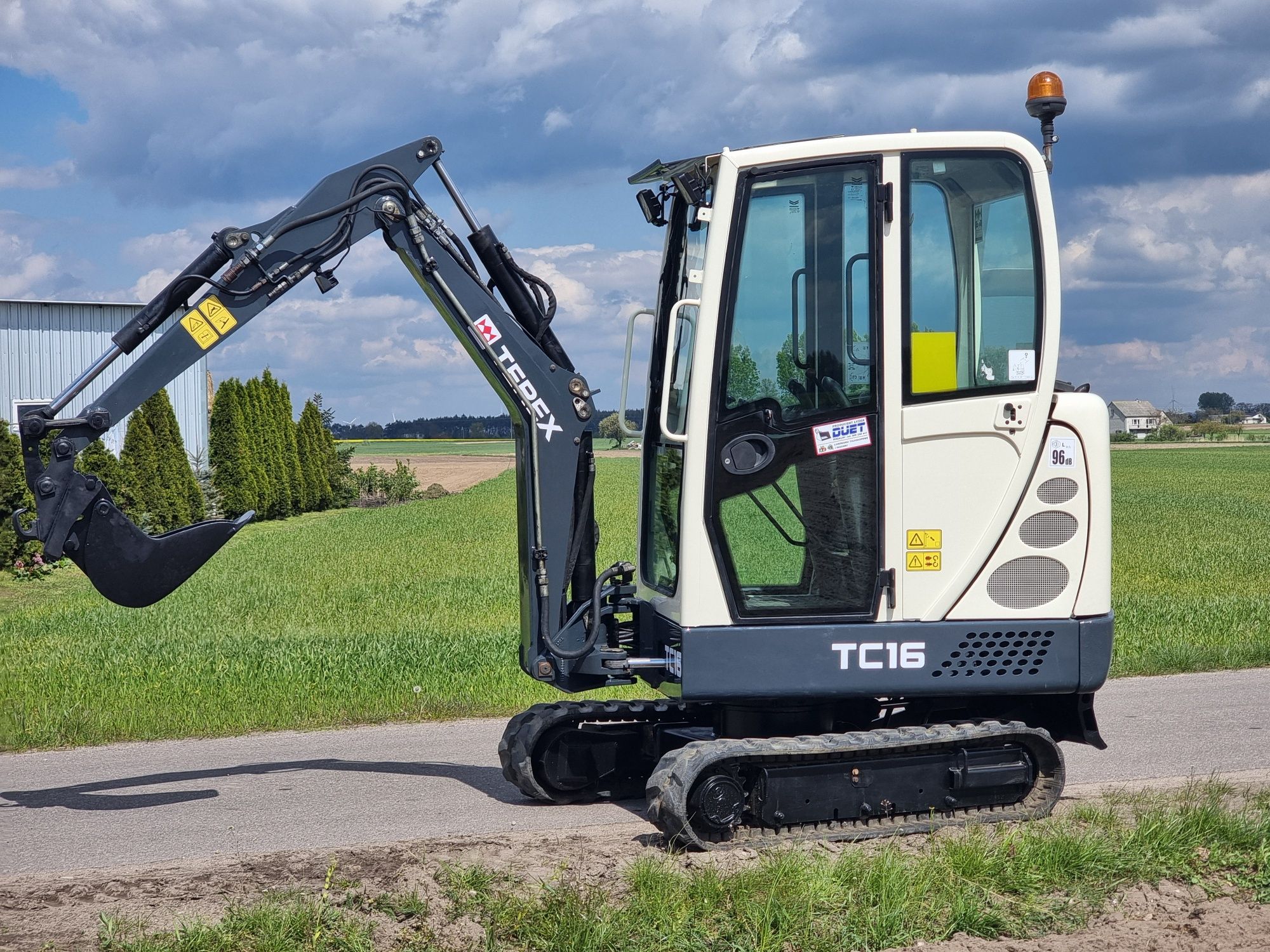 Minikoparka Terex Tc16-13r 4200h 2 łyżki