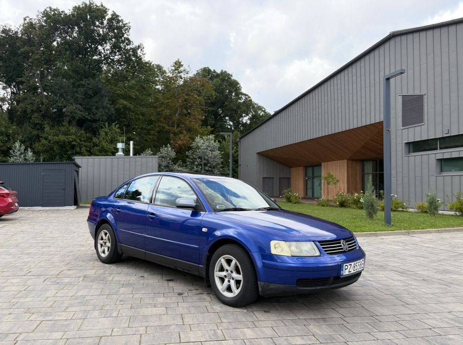 Volkswagen Passat Volkswagen Passat B5 1.9 TDI 110 AFN sedan 1996 r