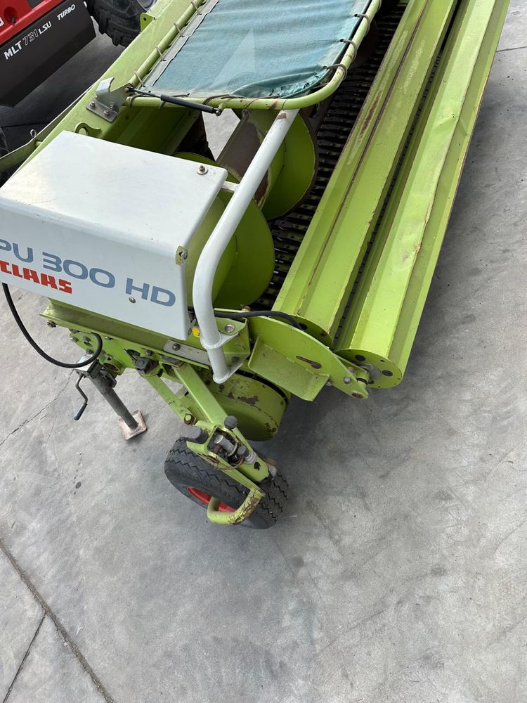 Podbieracz do trawy Claas PU 300 HD ,jaguar