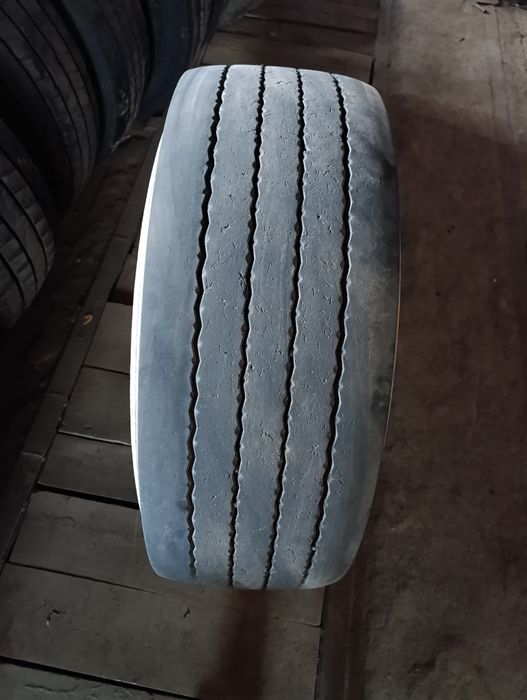 Одна шина Continental 385/65r22.5