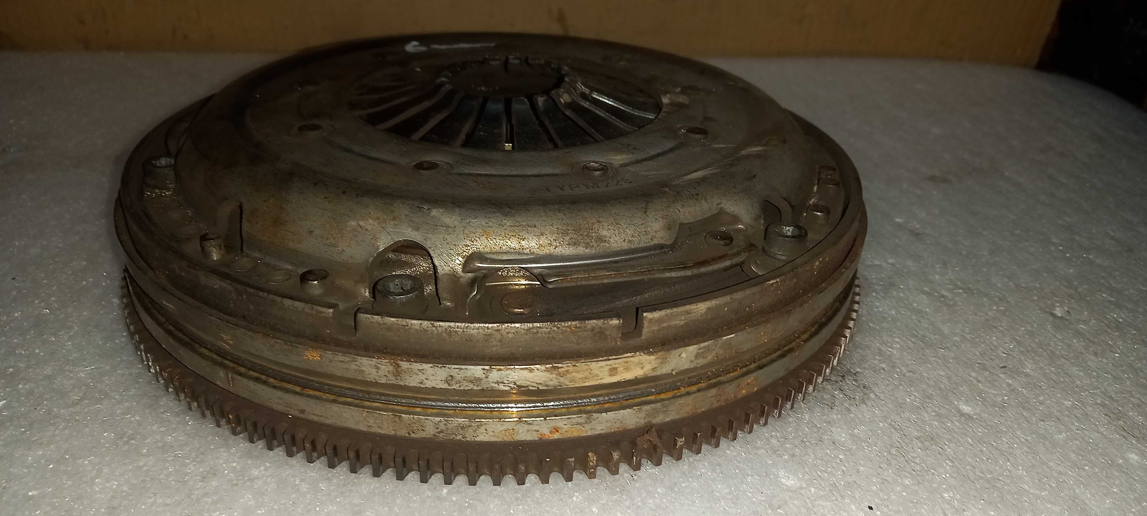 Sprzęgło dwumas Audi A4 B6 1.6 ALZ