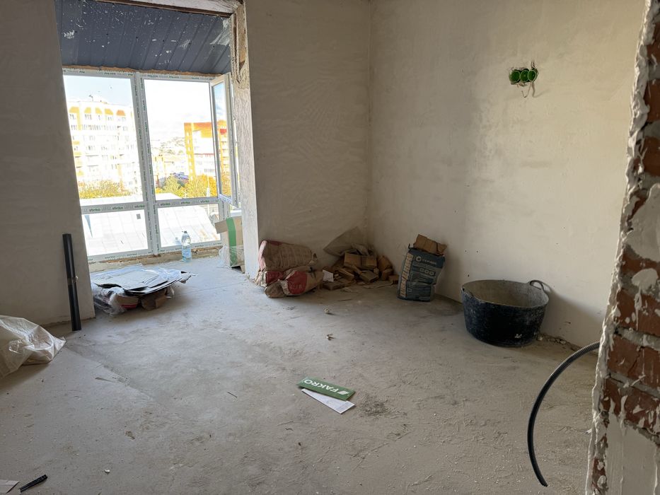 Продаж 2-к квартири в новобудові