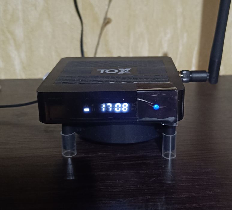 Смарт приставка Tox1