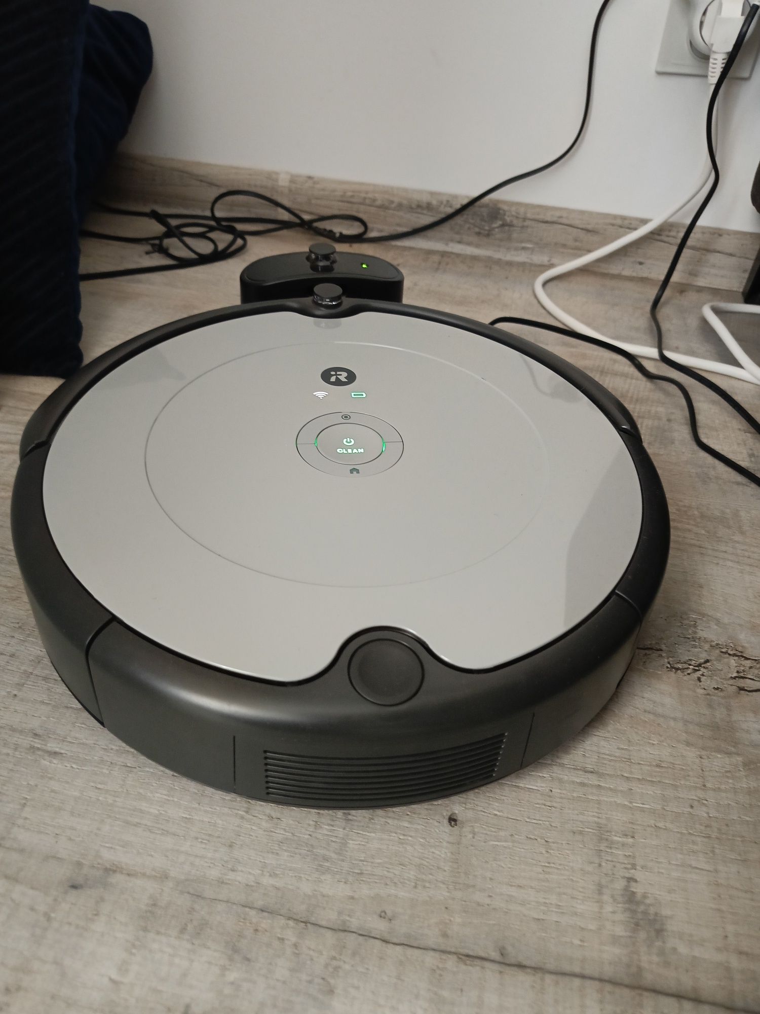 iRobot Roomba 698