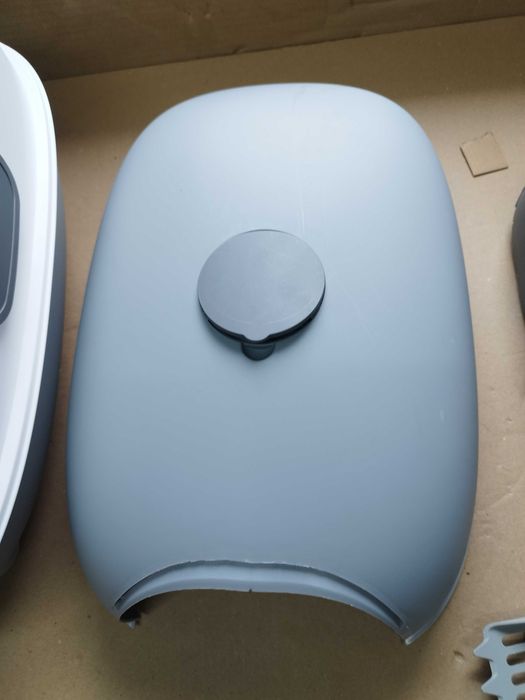 Kuweta dla kota 38 x 55 x 36 cm zamknięta z swiatłem UV