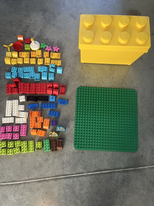 Zestaw klockow Duplo i oryginalne pudelko