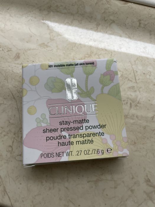 Пудра Clinique матова