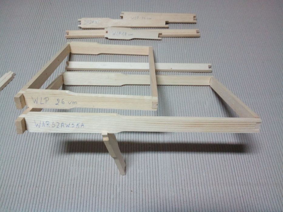 Ramki pszczele wielkopolskie zwykle czopowane  warszawskie poszerzane