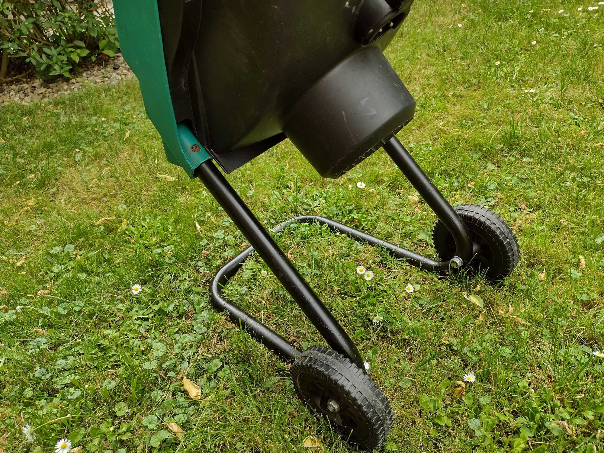 Bosch AXT Rapid 2000  rozdrabniacz do gałęzi