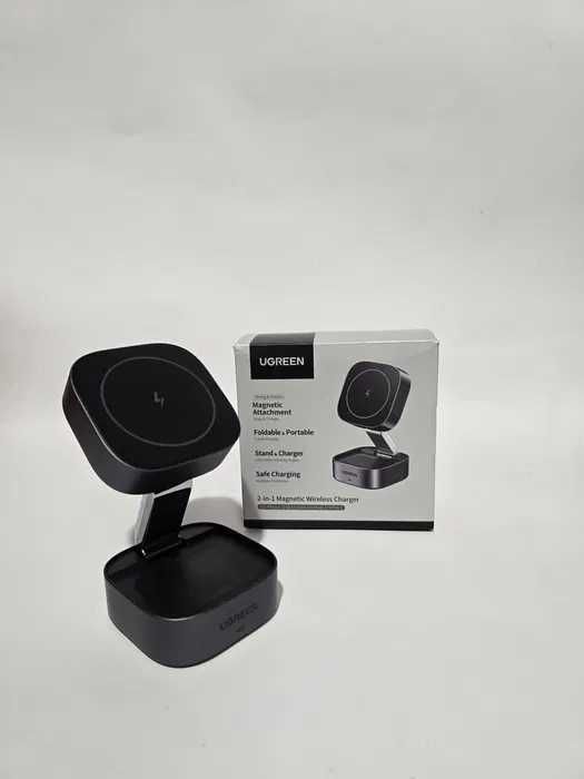 Ładowarka Ugreen W702 indukcyjna 3w1 z MagSafe / Qi2 i portem USB-C na
