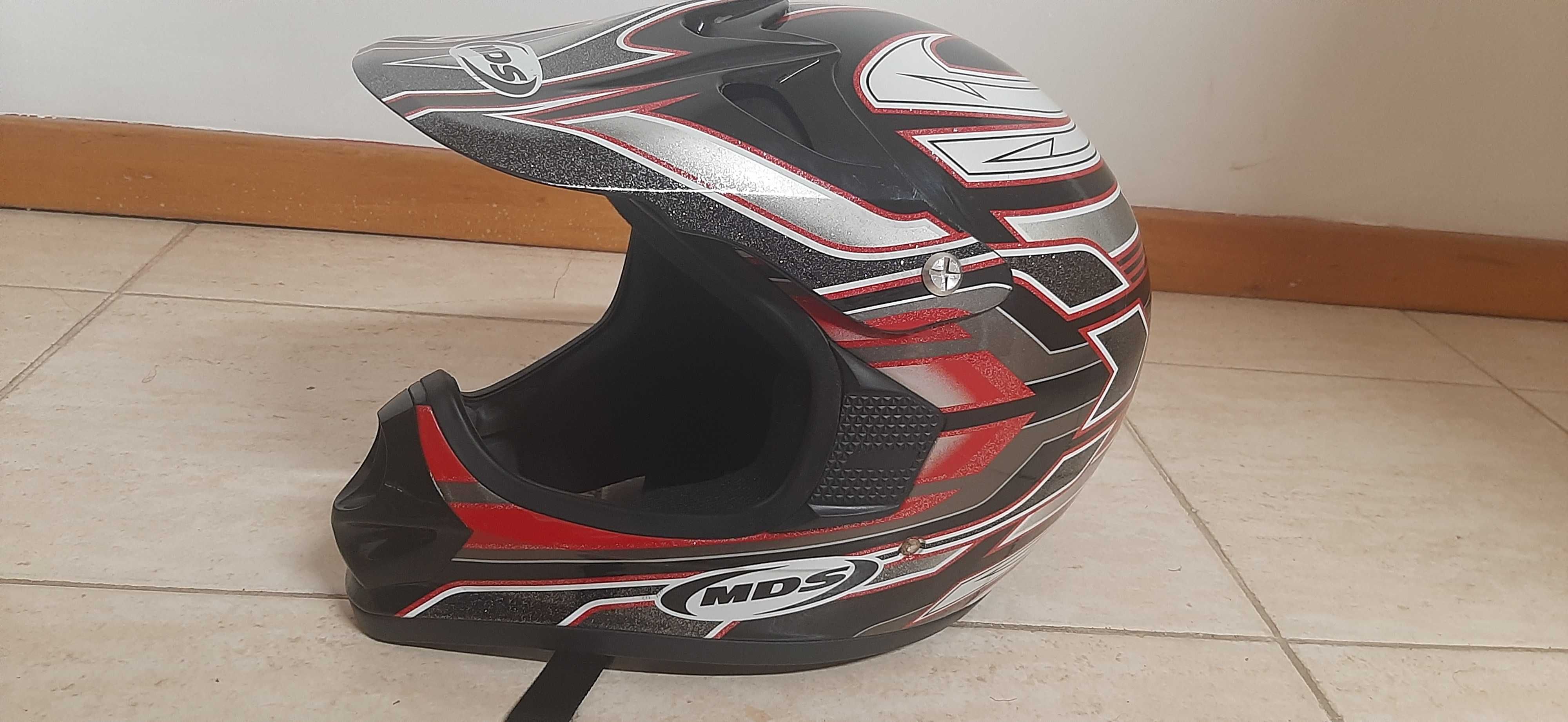 Capacete motocross; Marca MDC Semi-novo