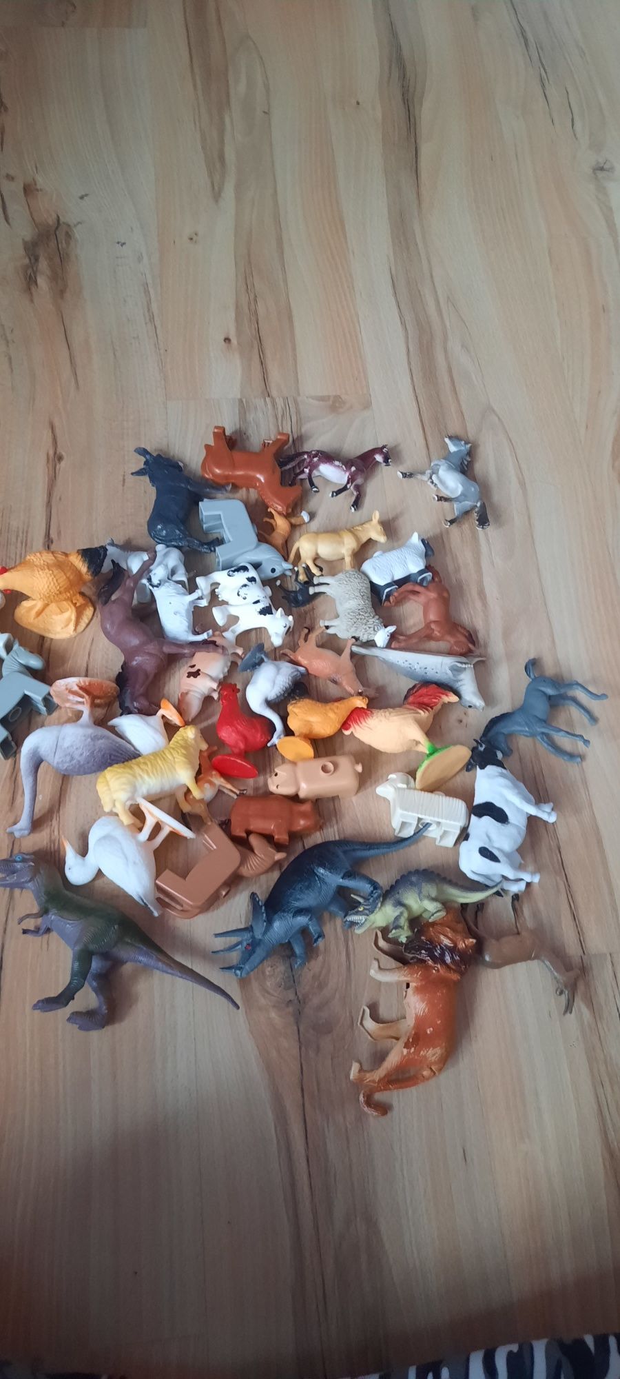 Figurki , farma  różne zwierzęta