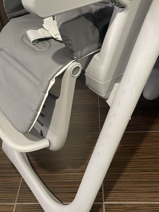 Продам детский стульчик для кормления « Chicco Polly Magic Relax”