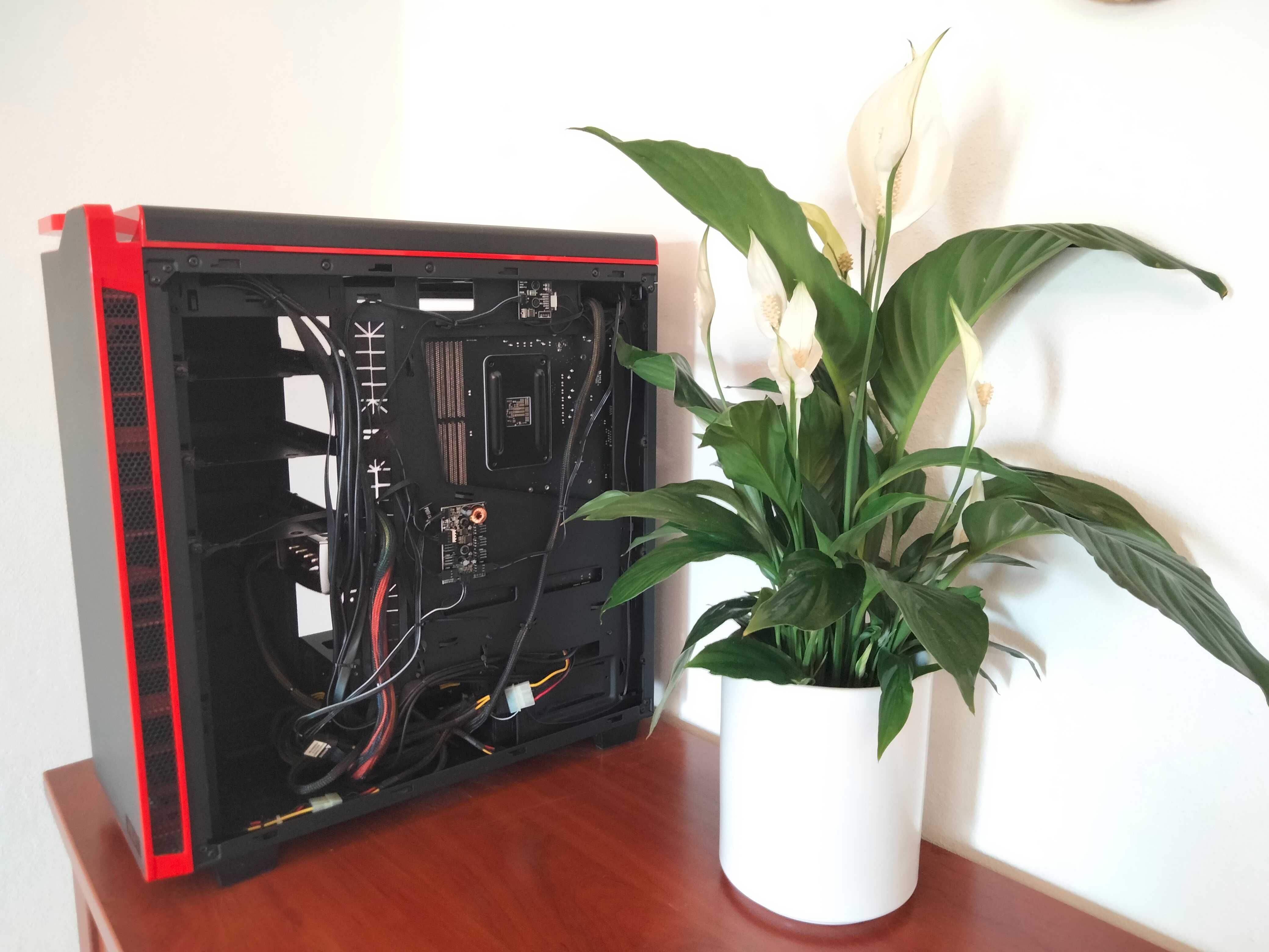 PC Desktop Gaming | Ryzen 5 3600X • RX 5700XT Nitro+ • 16GB RAM