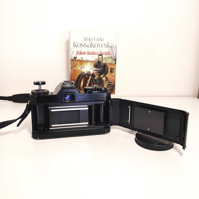 Analogowa Lustrzanka Asahi Pentax ES - Electro Spotmatic z 135 mm 2,8