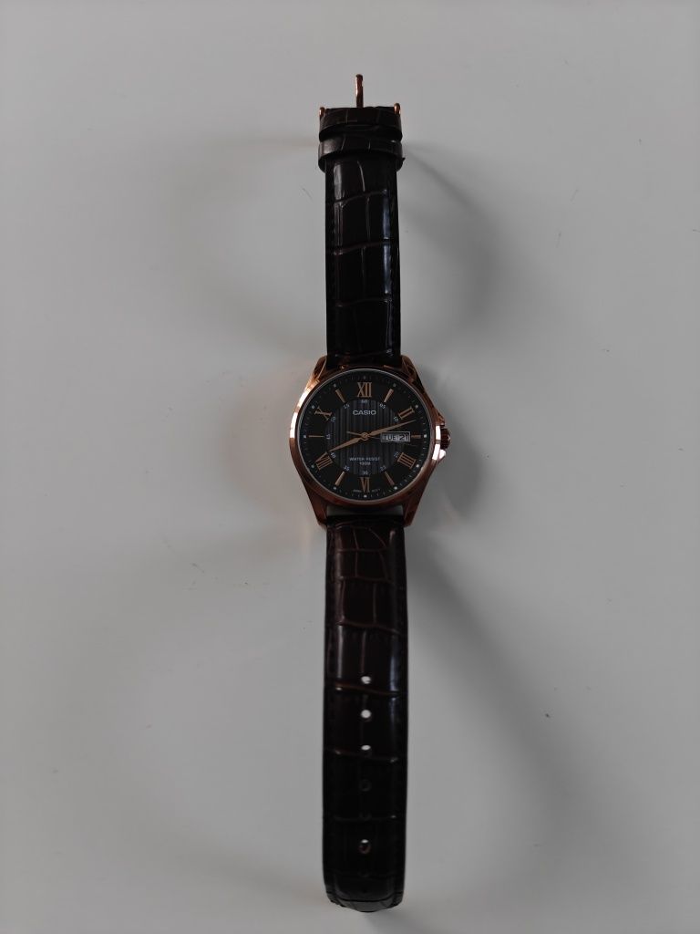 Zegarek CASIO 1384