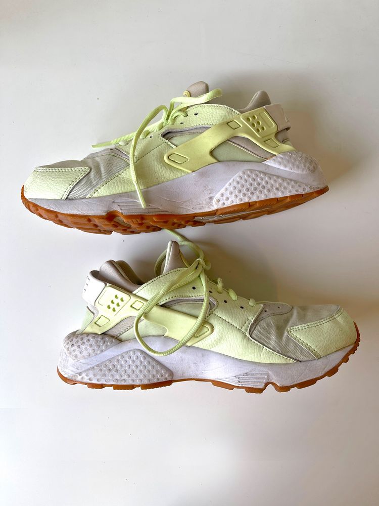 Nike Huarache 41 (calça 39)